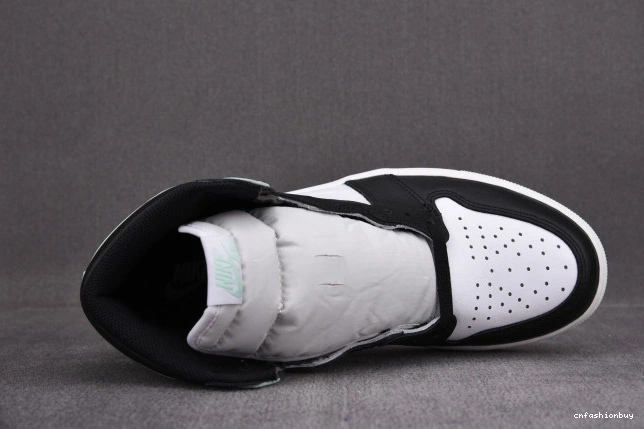 High 861428-100 Retro Jordan Igloo 1 1121